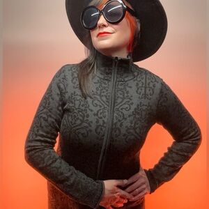 CYNTHIA ROWLEY / Black Filigree Pattern Sweater / Small